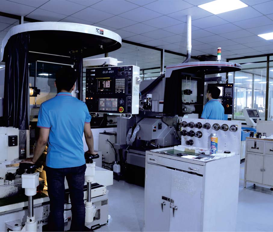 Produktionsanlagen für Hartmetallstanzen – Profilschleifmaschinen